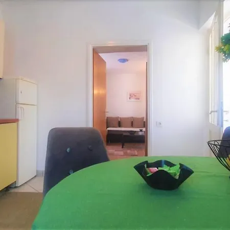 Apartment Fain - Private Parking *
