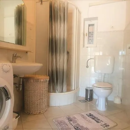 Fain - Private Parking Apartament