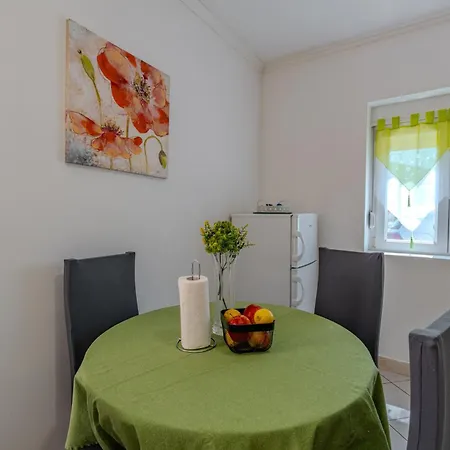 Apartment Fain - Private Parking